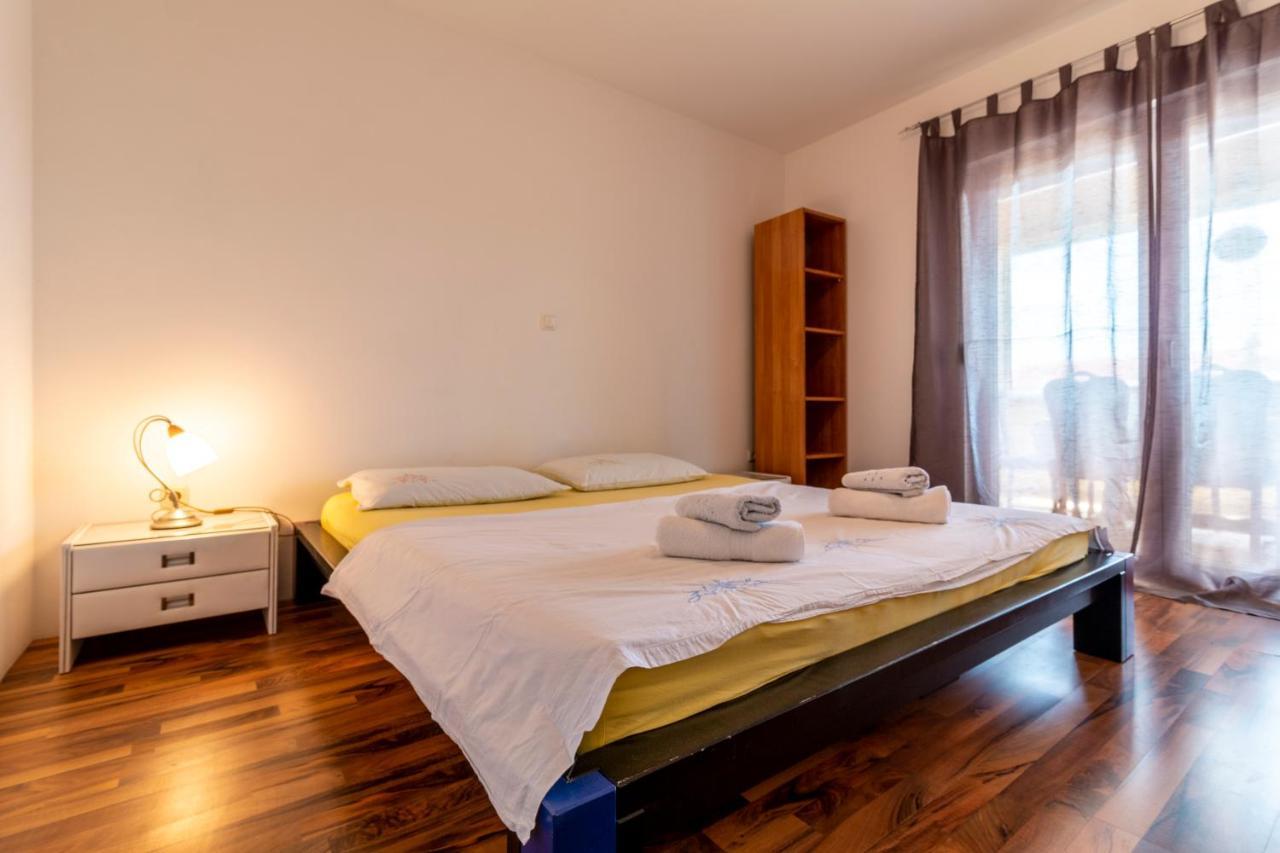 Apartments Lacaleta Split Exterior photo