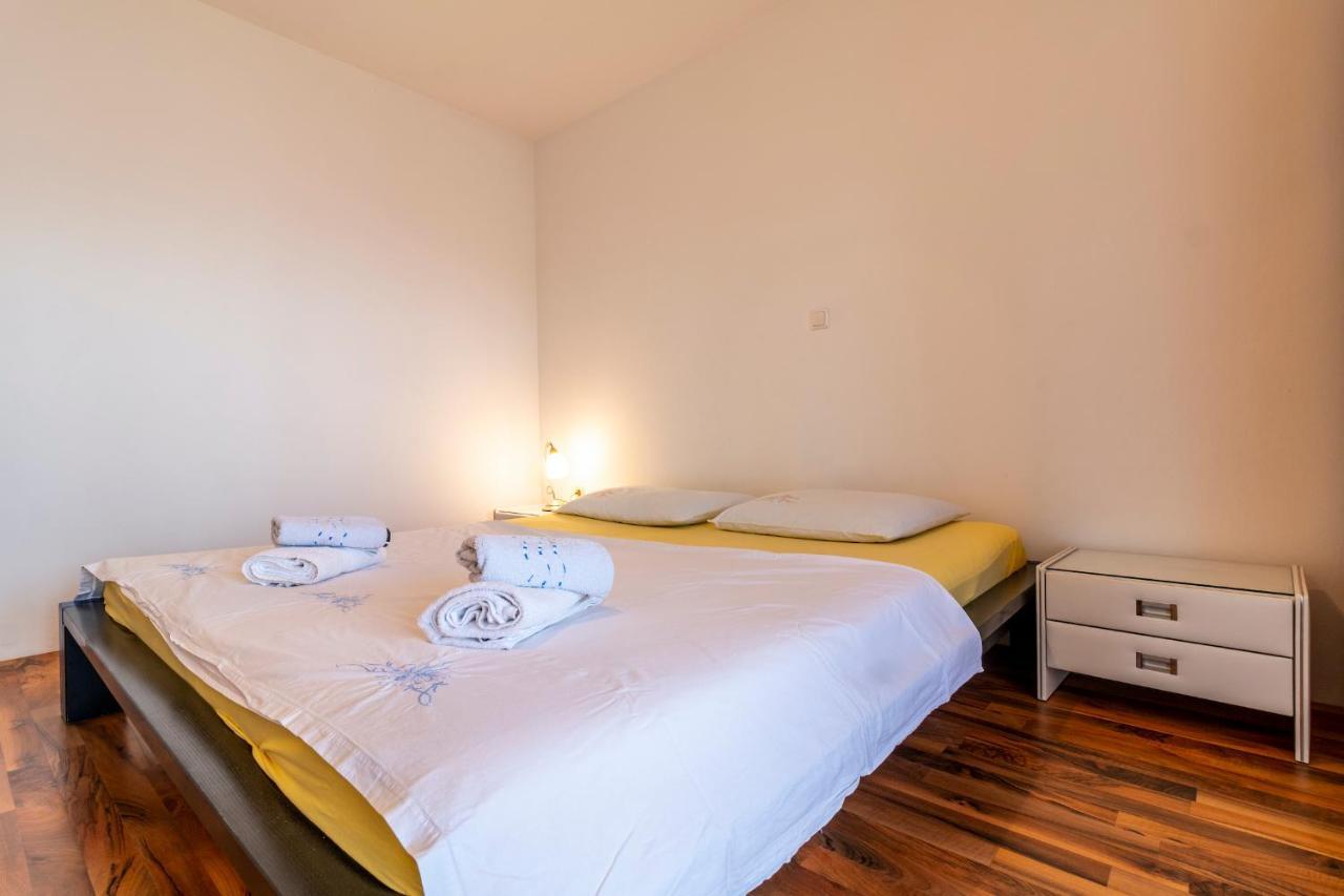 Apartments Lacaleta Split Exterior photo